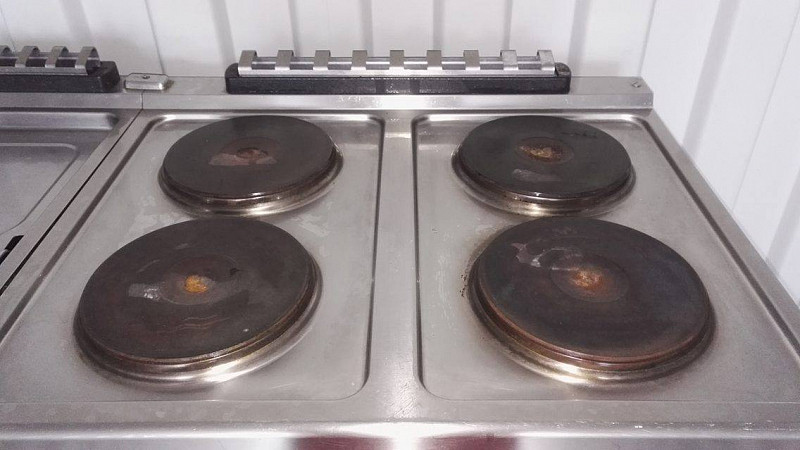 Sporák elektrický nerezový s dvojfritézou ATA + ohřívače talířů - použitý