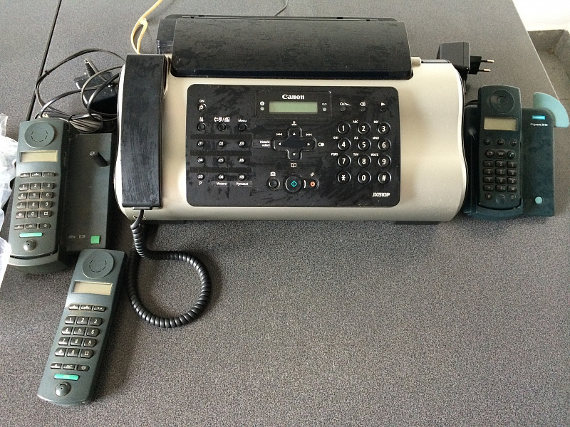 Fax Canon + 2 Telefonní stanice se 3 sluchátky Siemenes