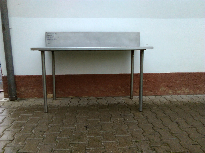 Stůl nerezový 144x70cm